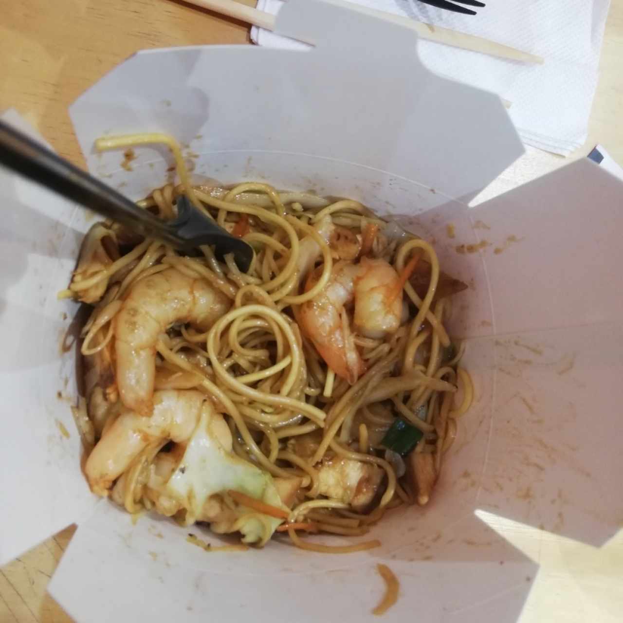 Noodles de huevo con Camarón 