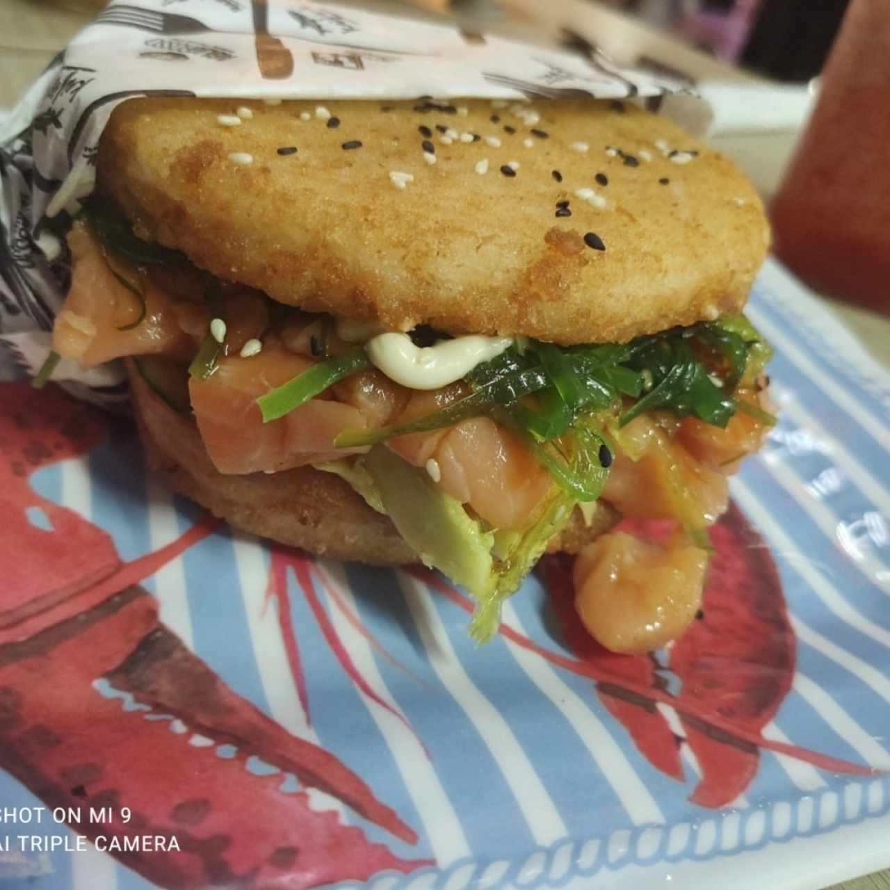 sushi burguer salmón 