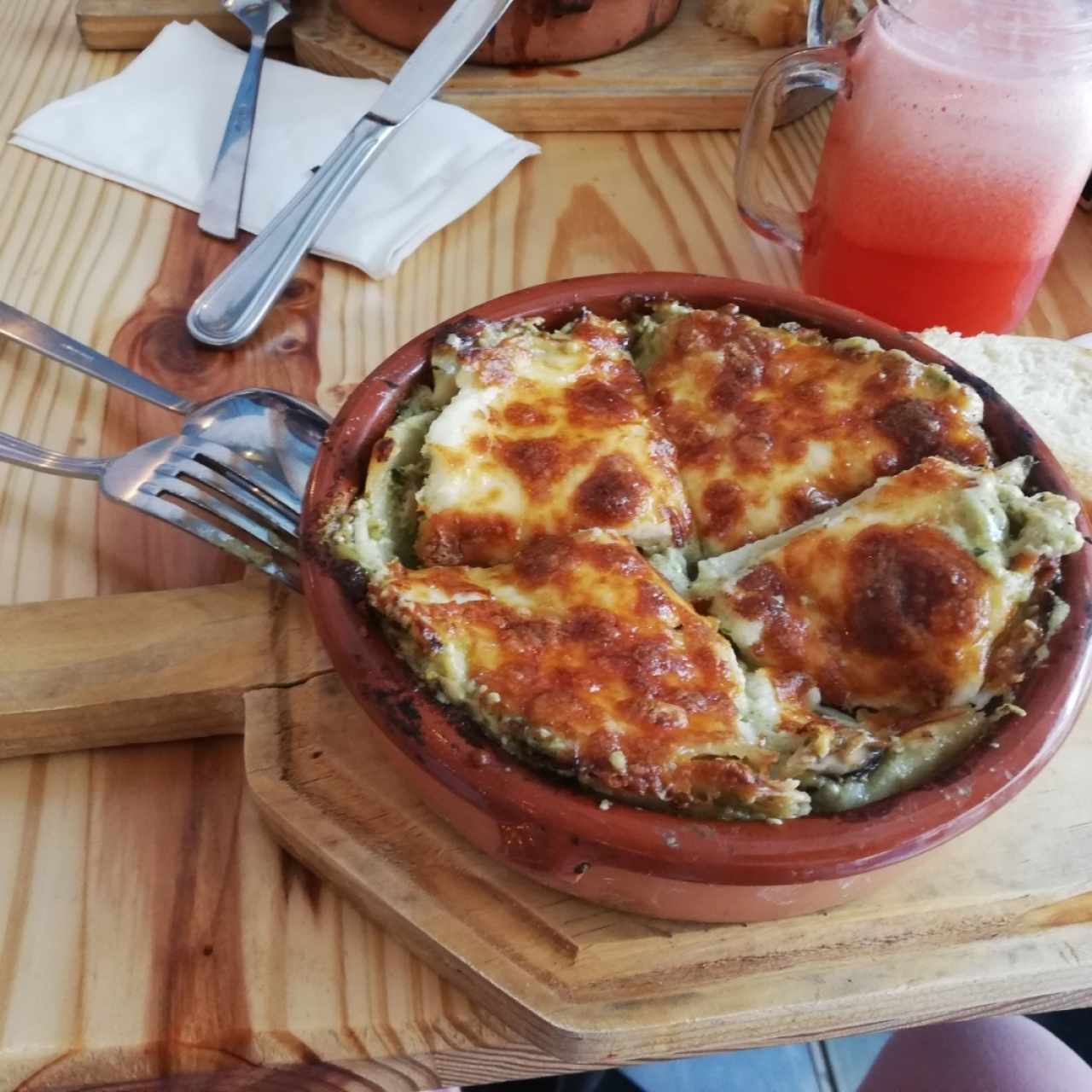 lasagna de salmón y pesto