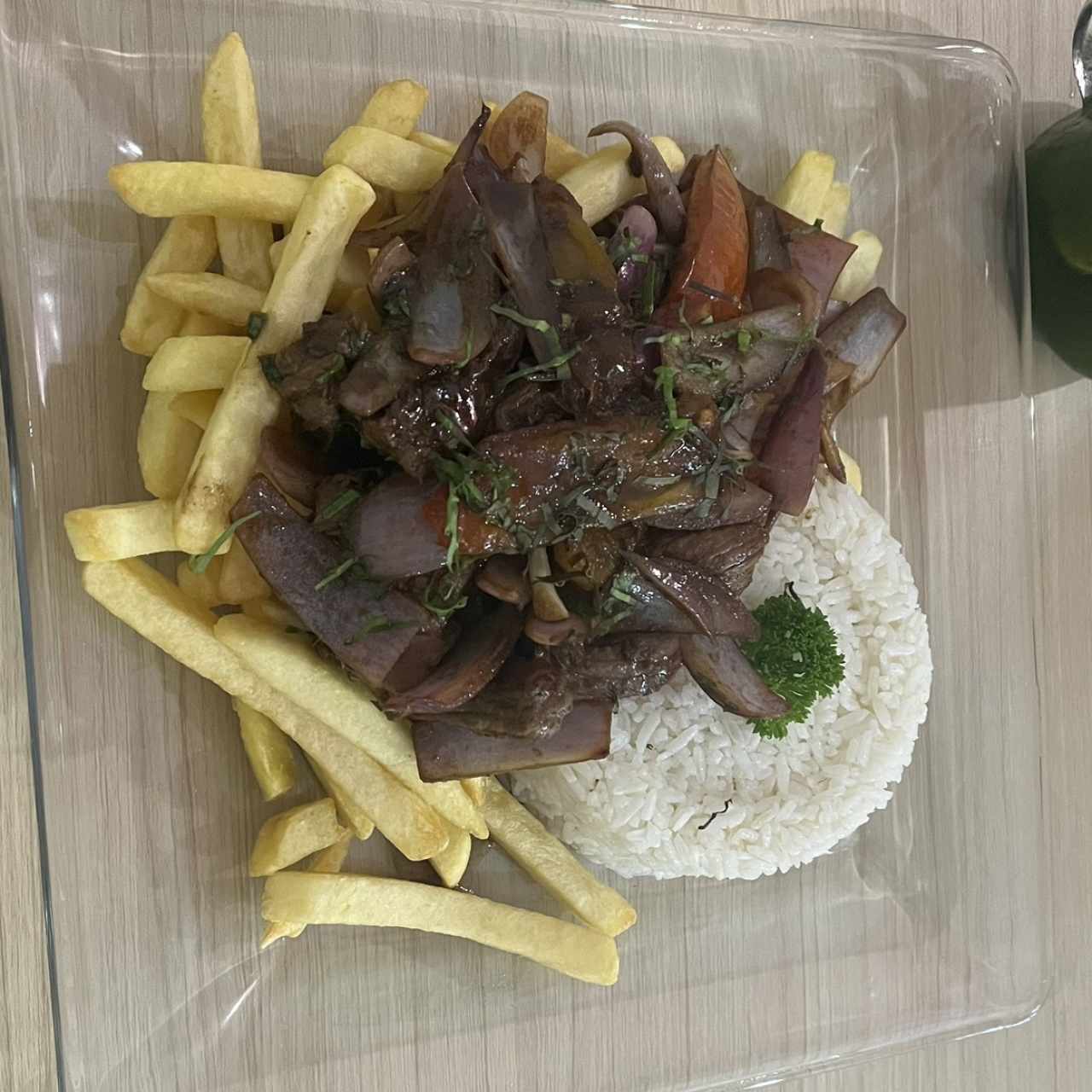 Lomo saltado 