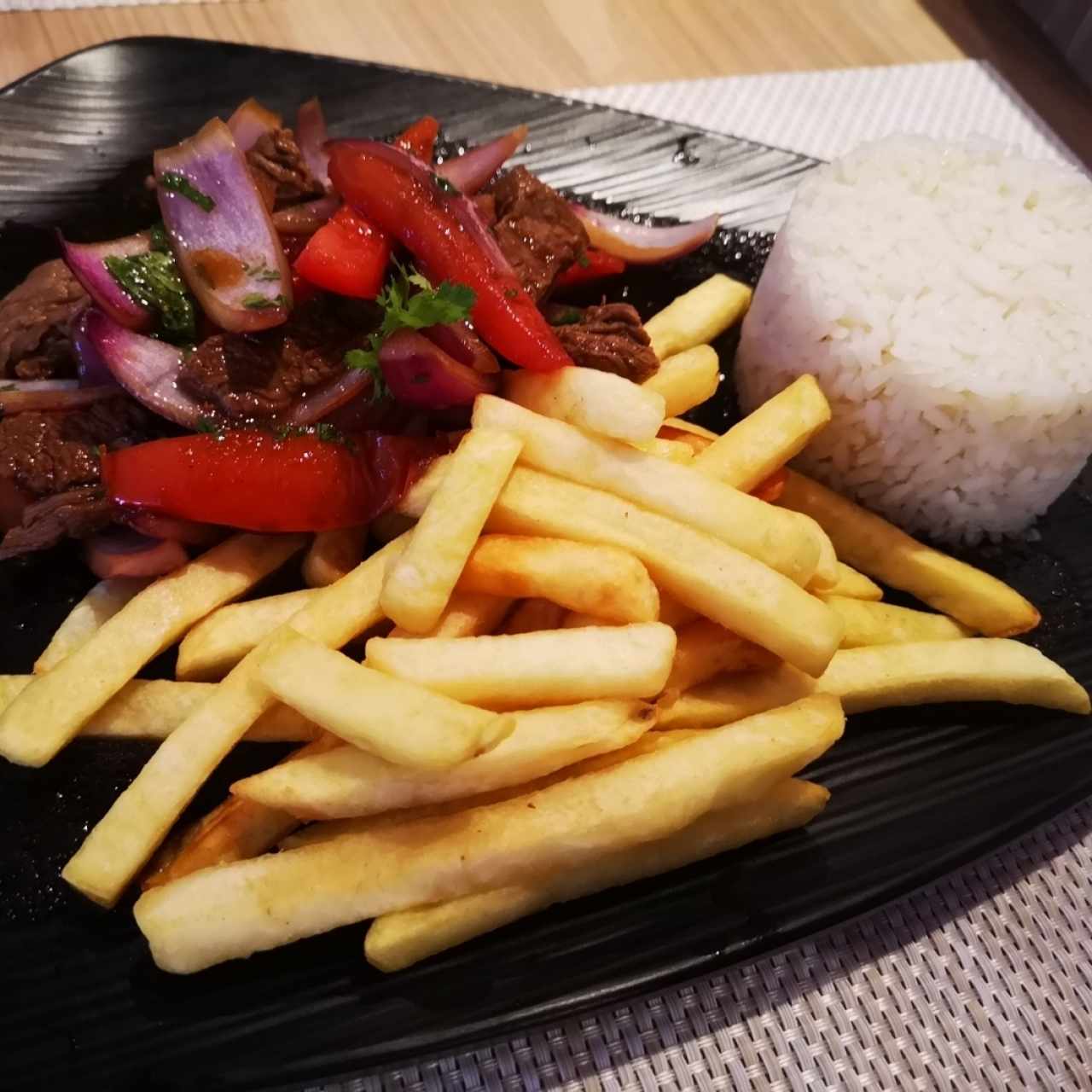 lomo saltado