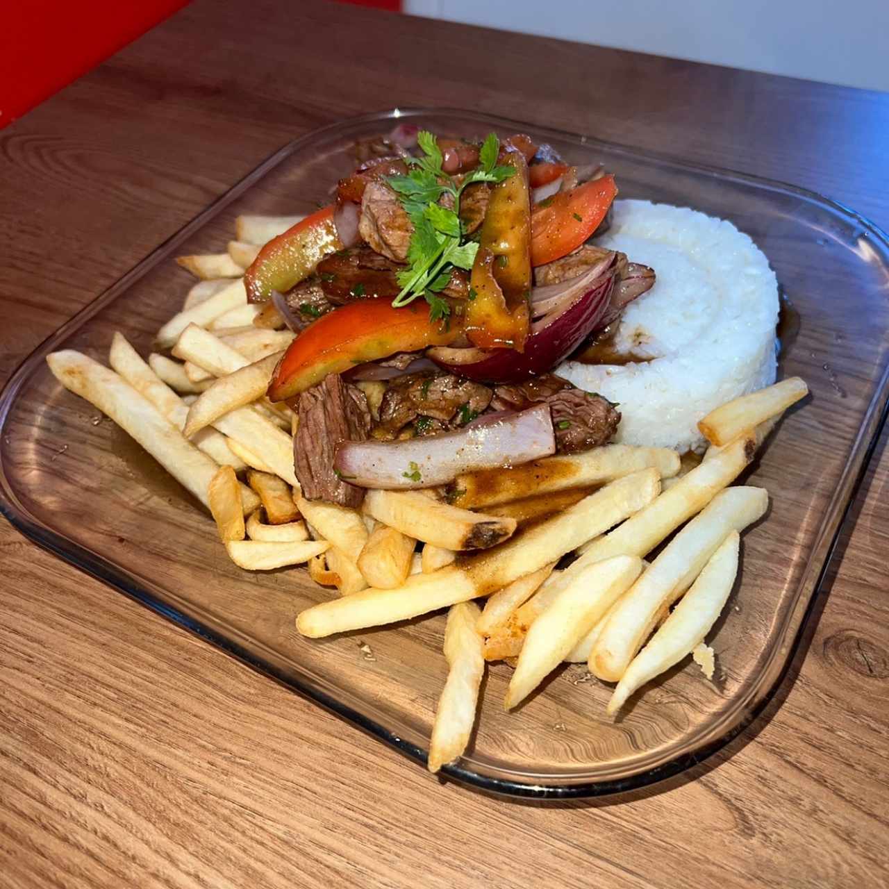 Lomo saltado 