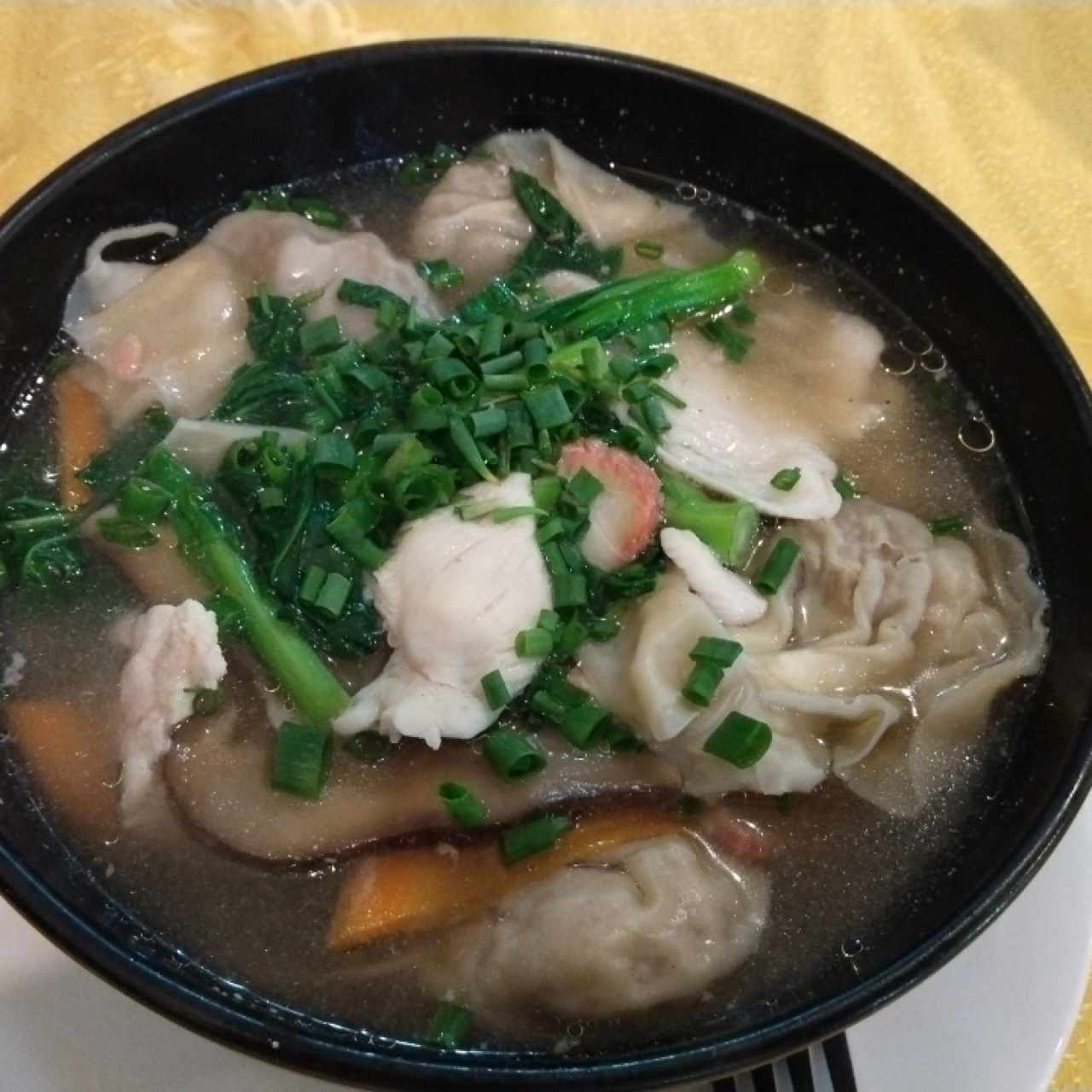 sopa de wanton 