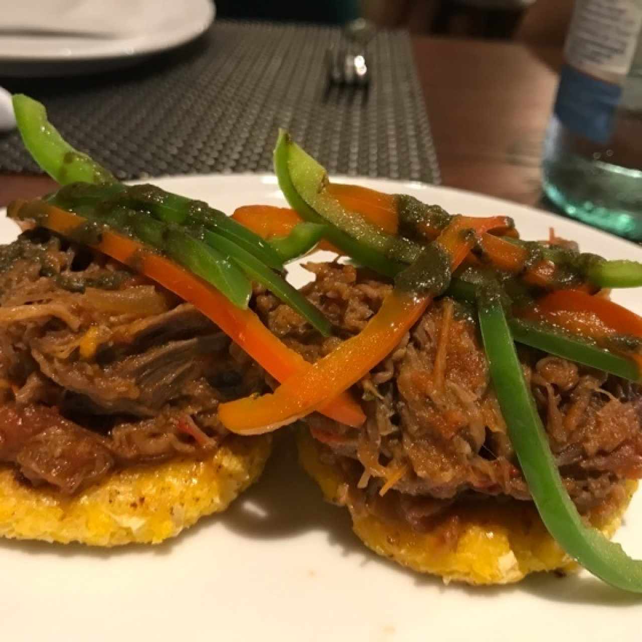 changa con ropa vieja