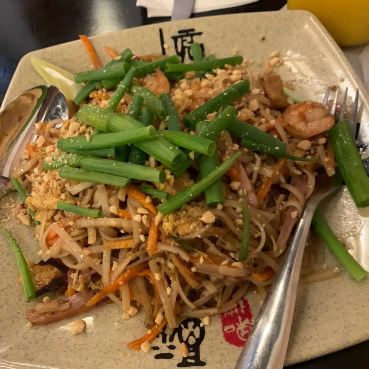 Pad thai mixto