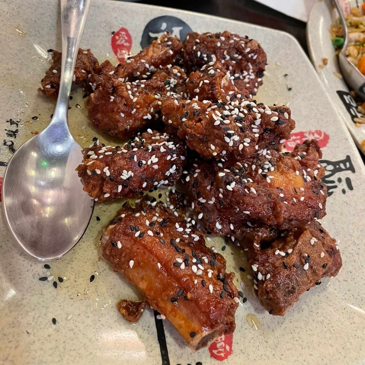 Costillas con Miel y Ajonjolí