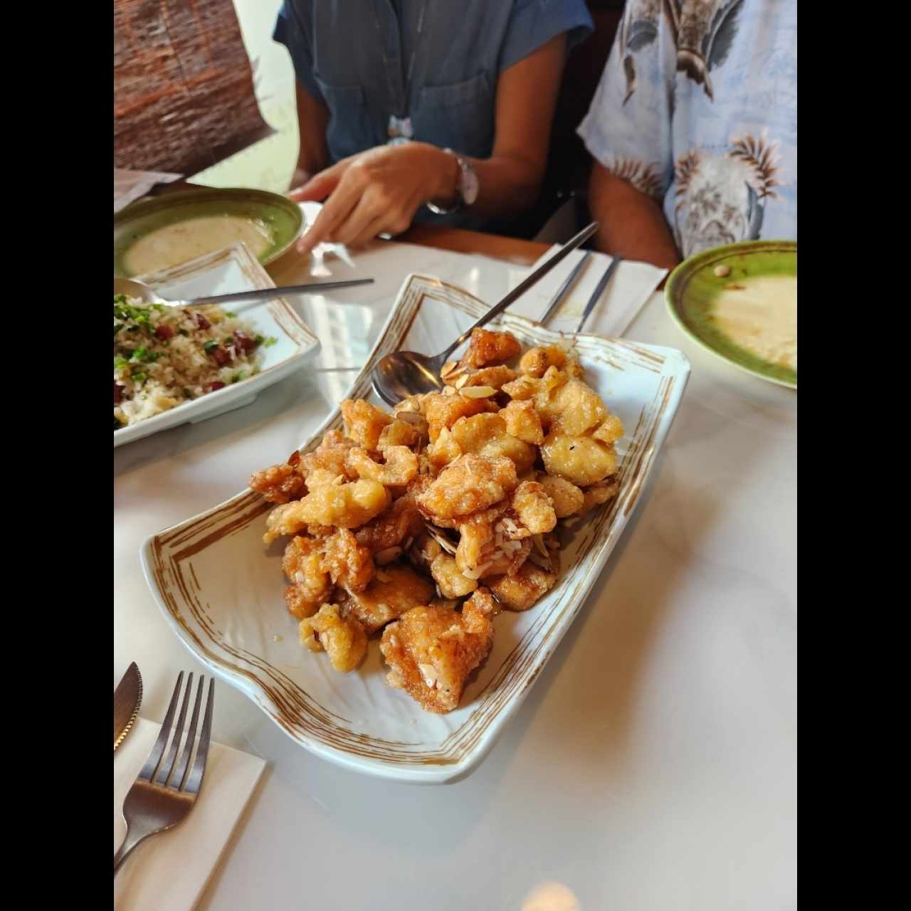 Pollo Con Miel y Almendra