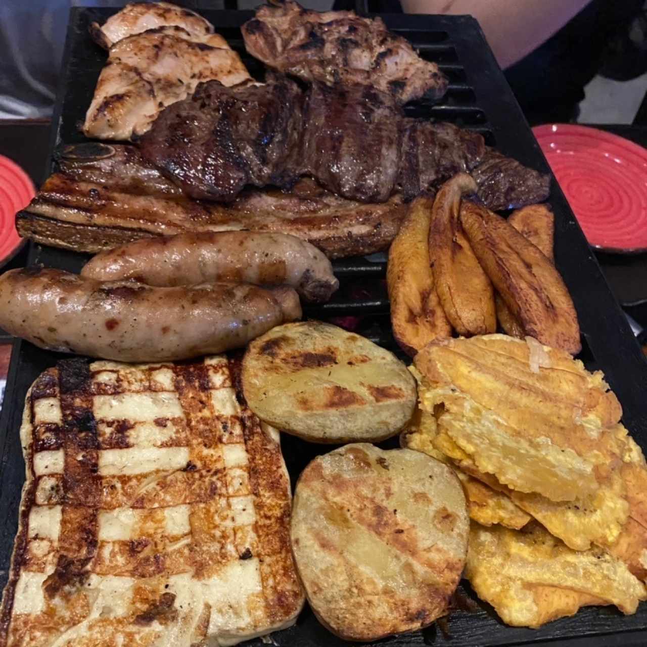 Nuestra Parrilla - Parrillada Típica