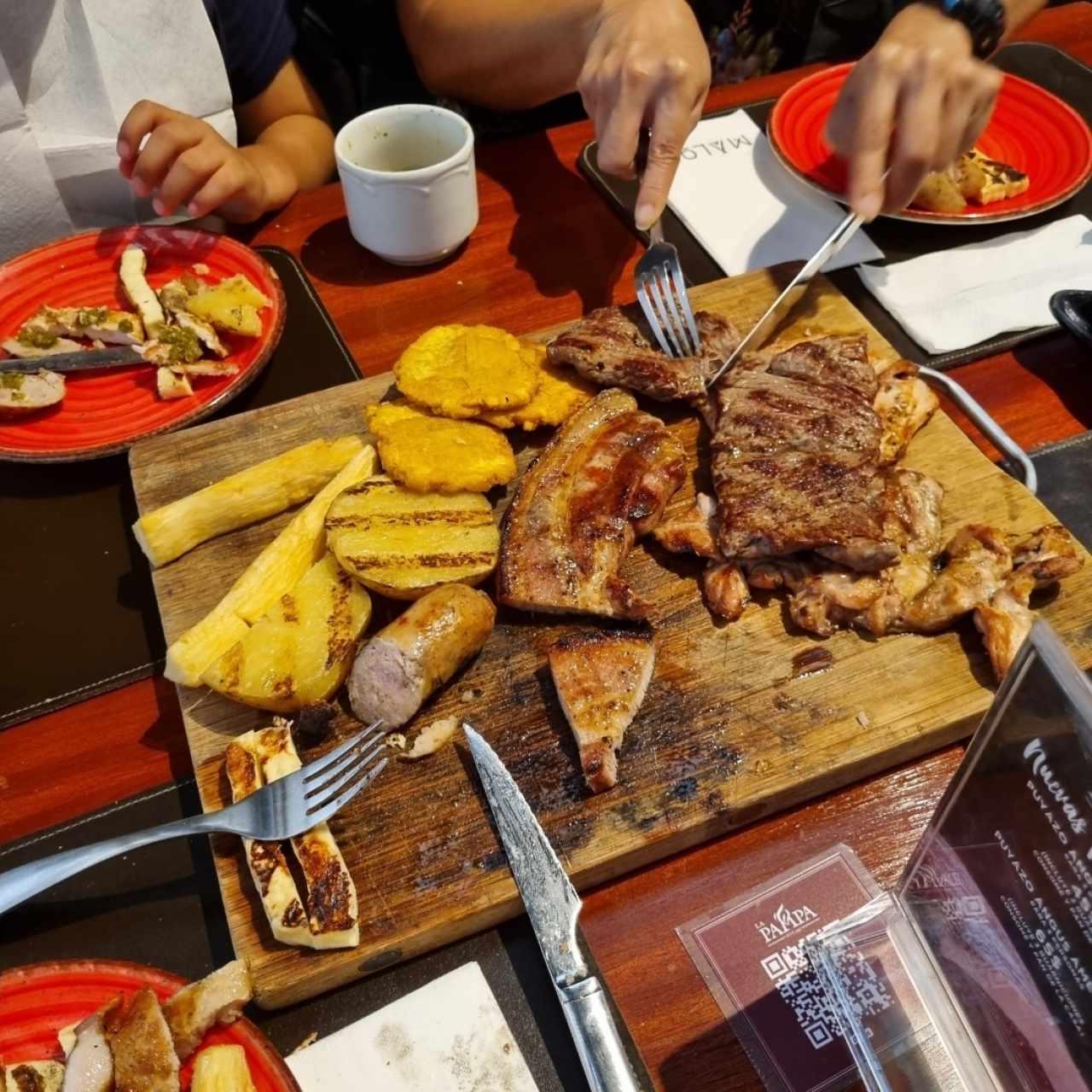 Nuestra Parrilla - Parrillada Típica