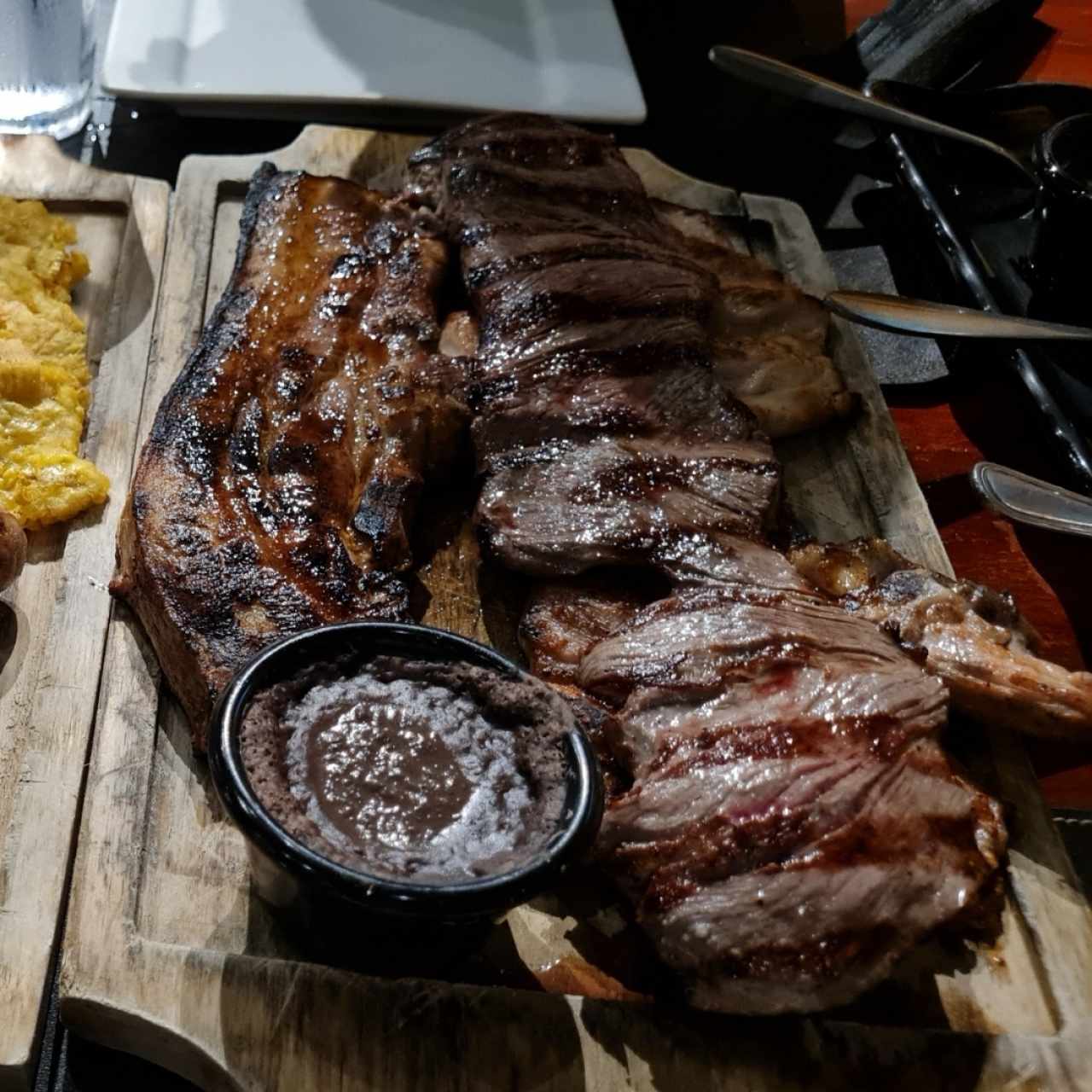 parrillada típica, las carnes