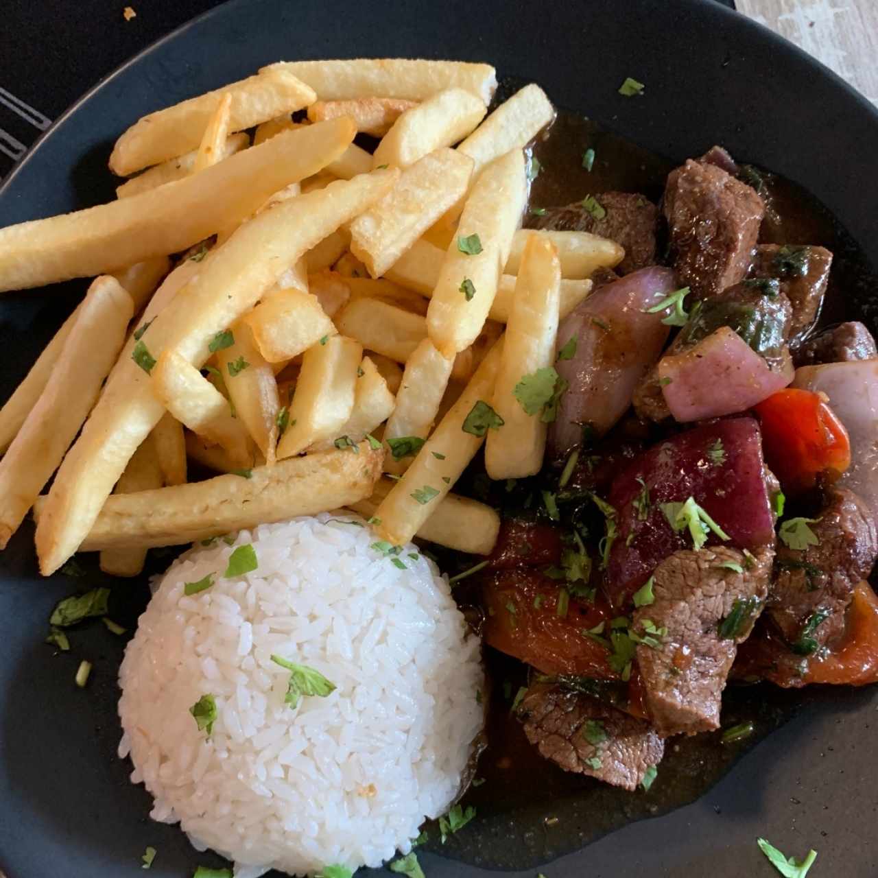 Lomito Saltado