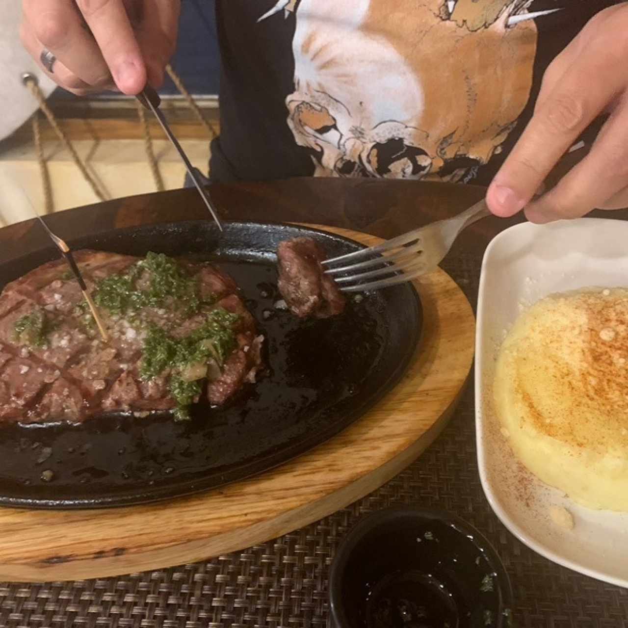 Churrasco con puré