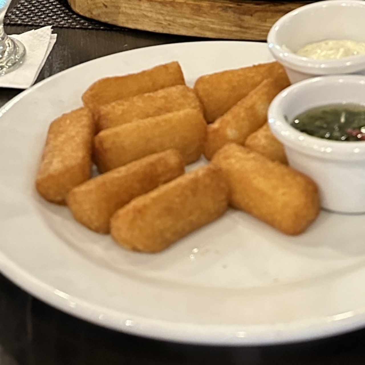 ARROZ PILAF , PAPAS FRITAS, PAPAS WEDGE , PURÉ RUSTICO,YUQUITAS,AROS DE CEBOLLA, VEGETALES AL VAPOR , MAC Y CHEESE.