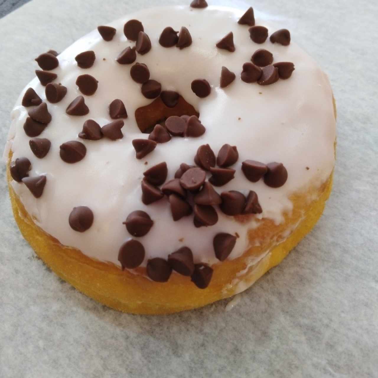 choco chips donut