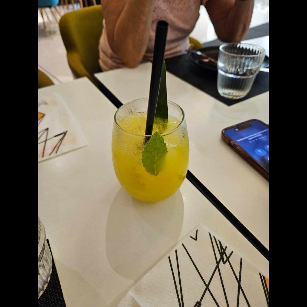 Hierbabuena limonada