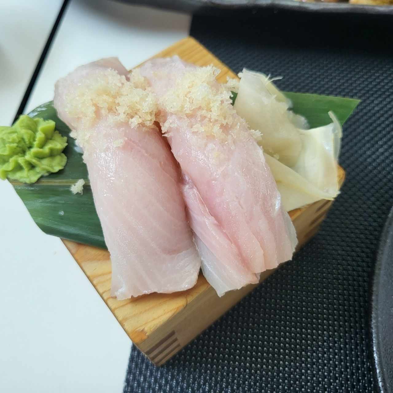 Niguiris (2 piezas) - Niguiri Hamachi