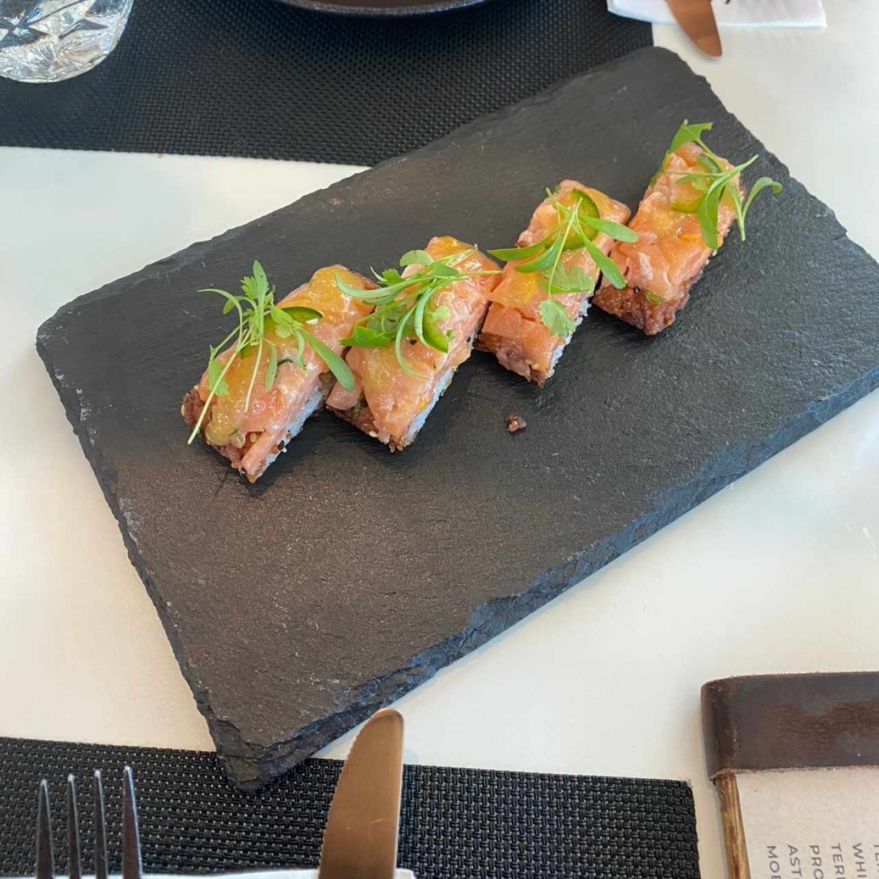 Sushi Bar - Crudo De Salmón