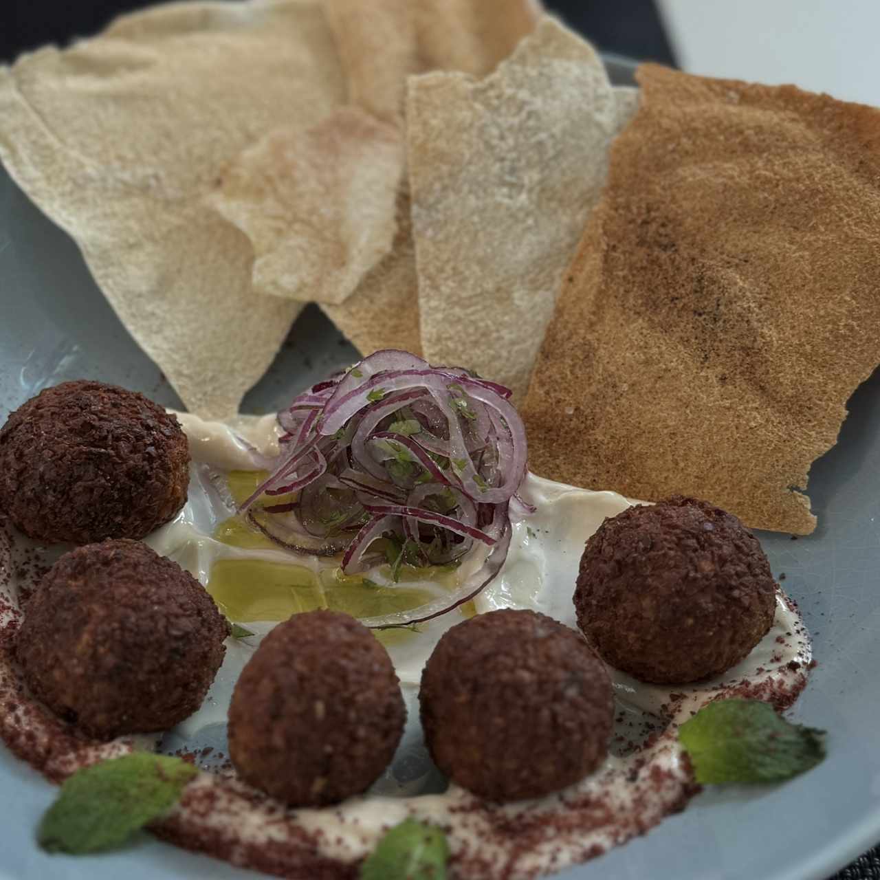 Falafel hummus