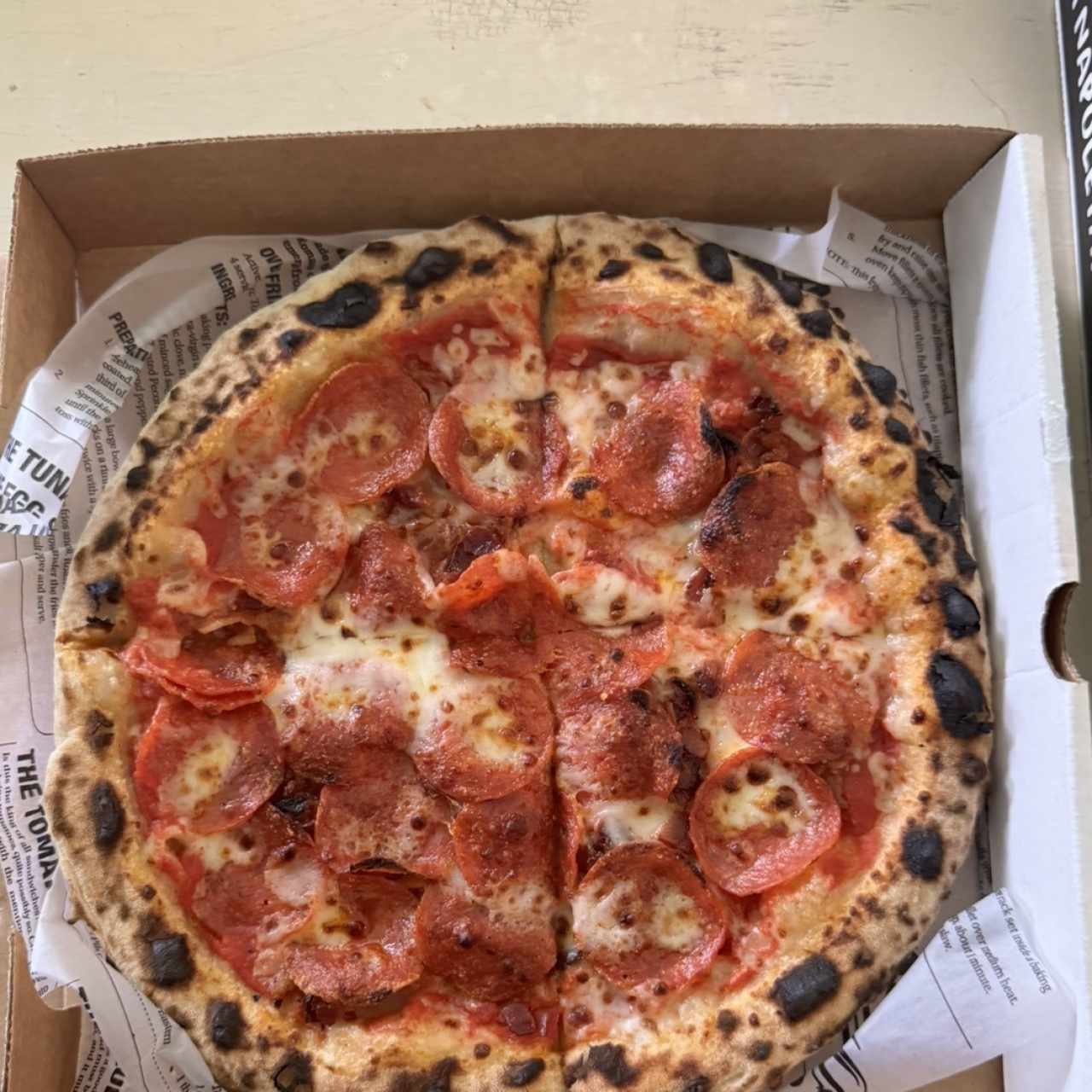 Pizza 90s Pepperoni bacon y miel