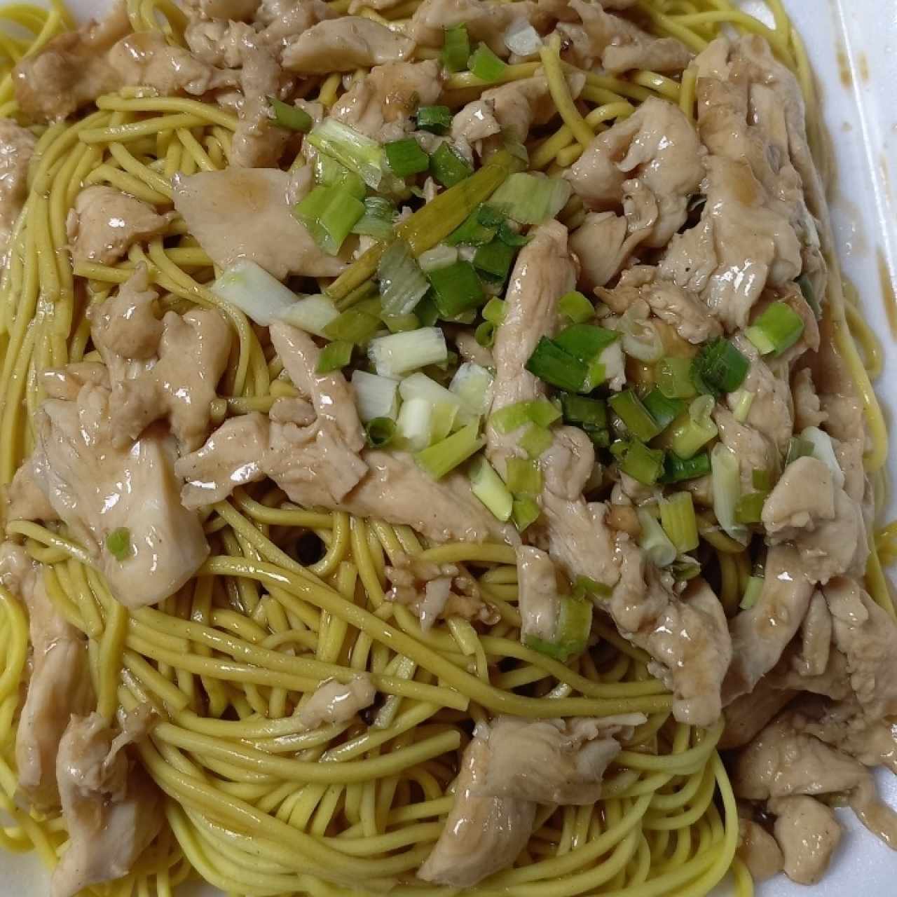 chowmein de pollo