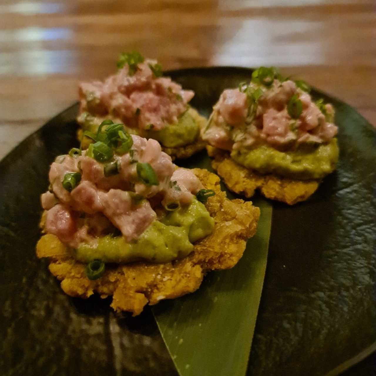 BAR BITES - Tostones De Atún