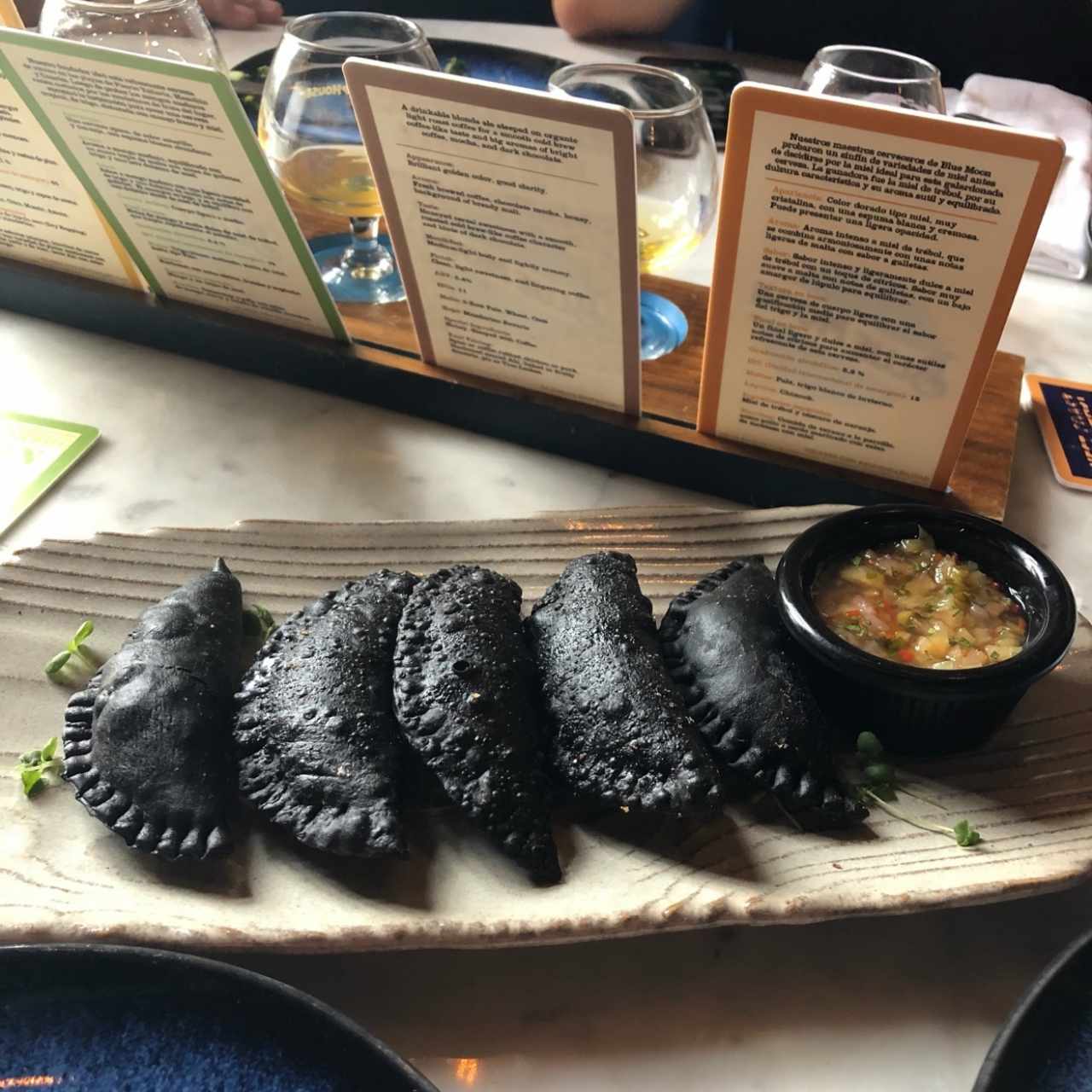 empanadas negras