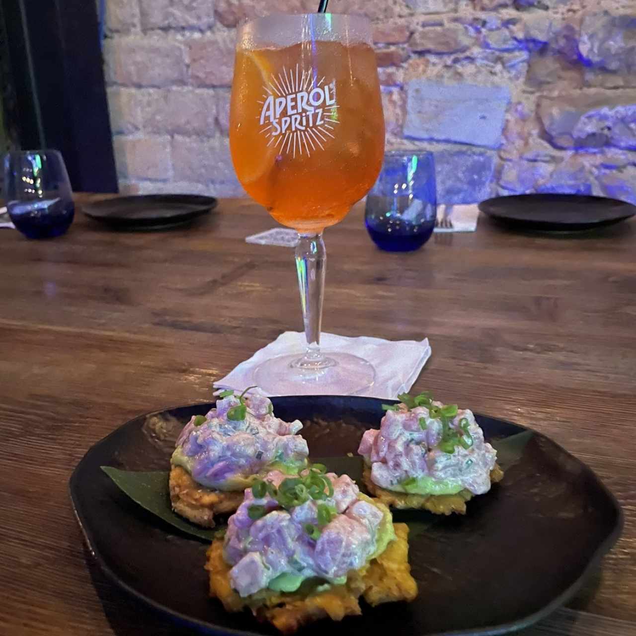 BAR BITES - Tostones De Atún