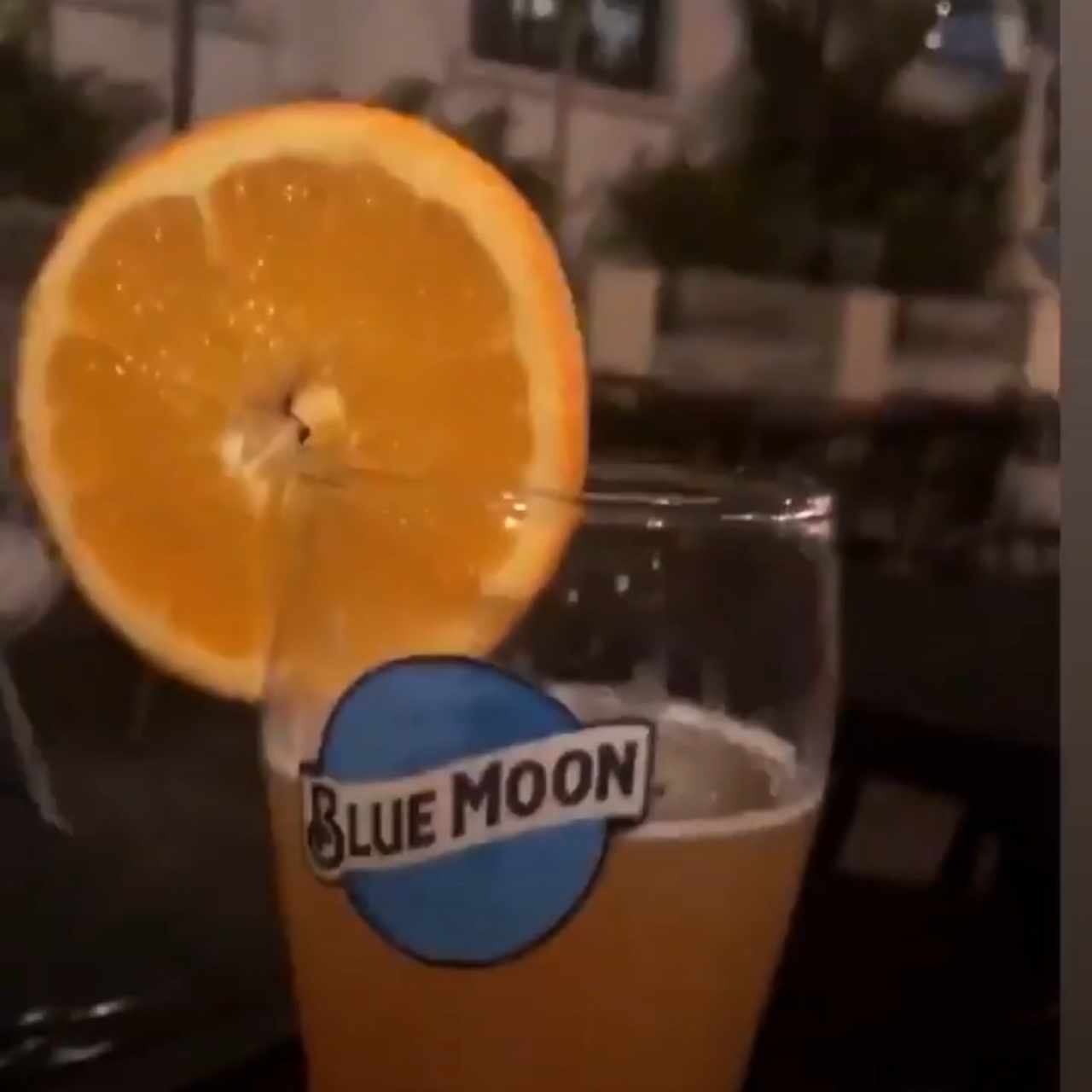 blue moon clasic beer