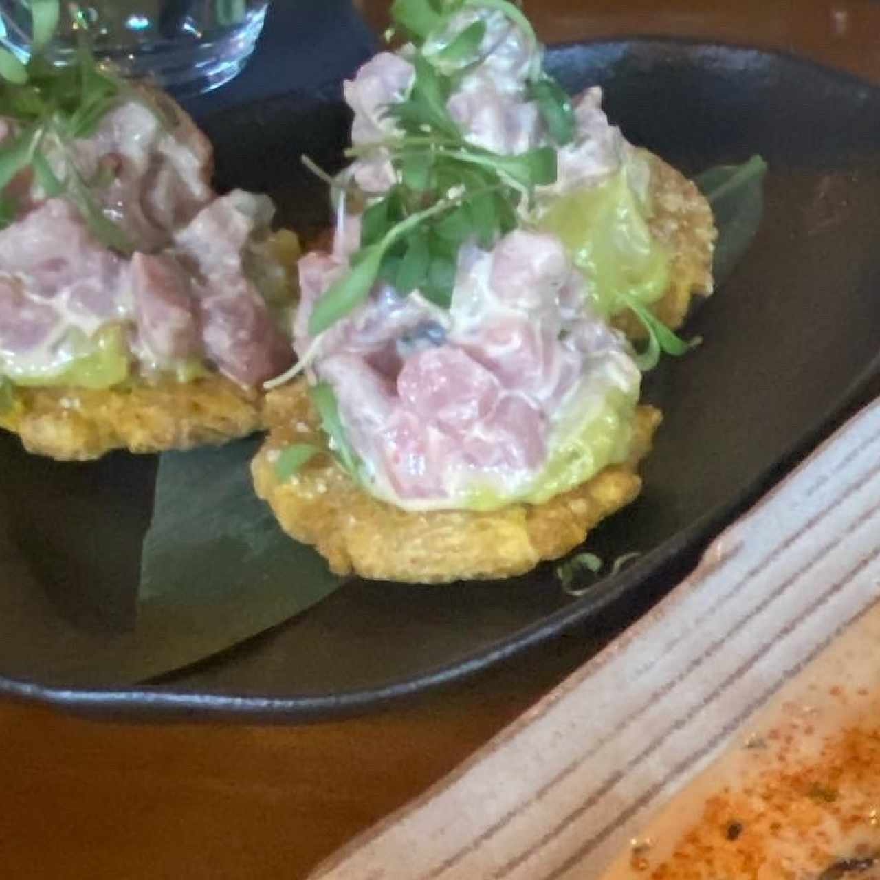 BAR BITES - Tostones De Atún