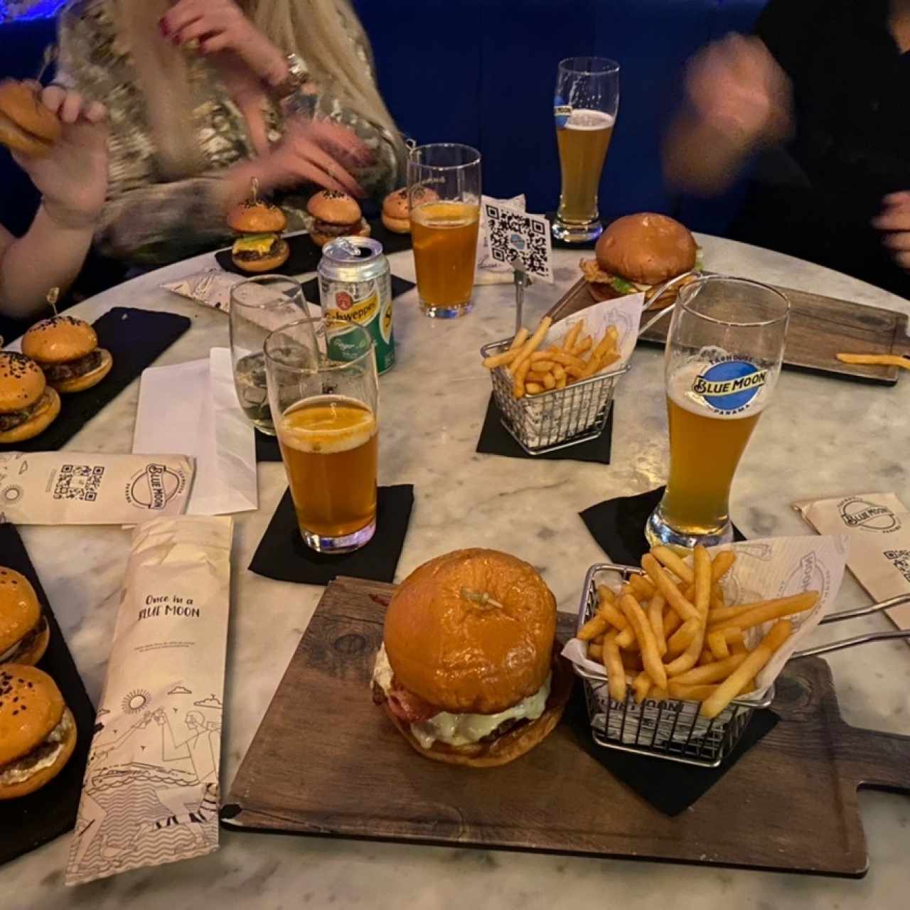 Hamburguesas y Cervezas 