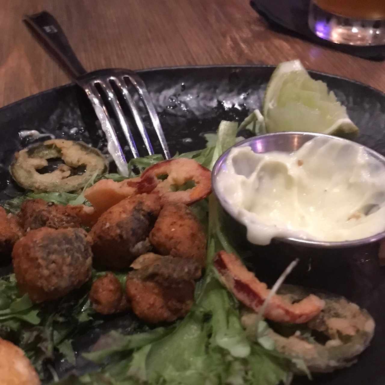 BAR BITES - Salmón Chiharrones