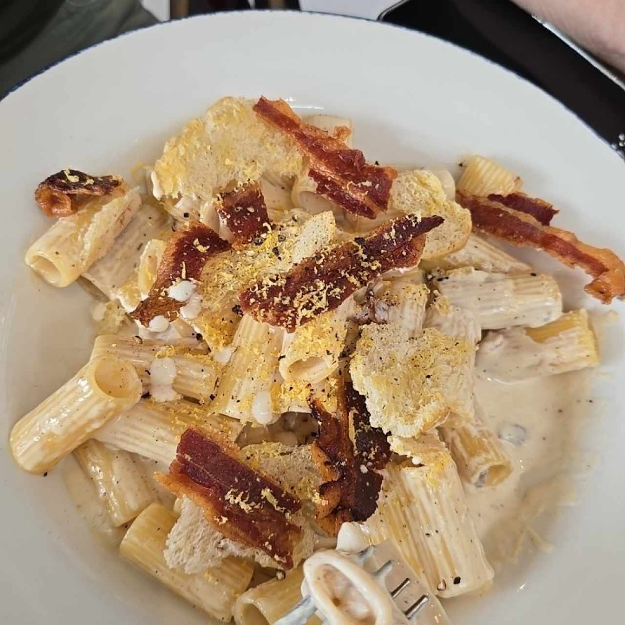 Rigatoni Ni Carbonara Ni Alfredo