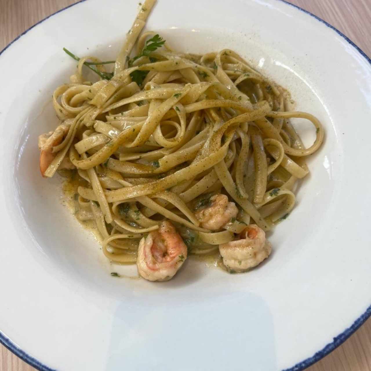 Fetuccini Aglio, Olio E Gamberetti