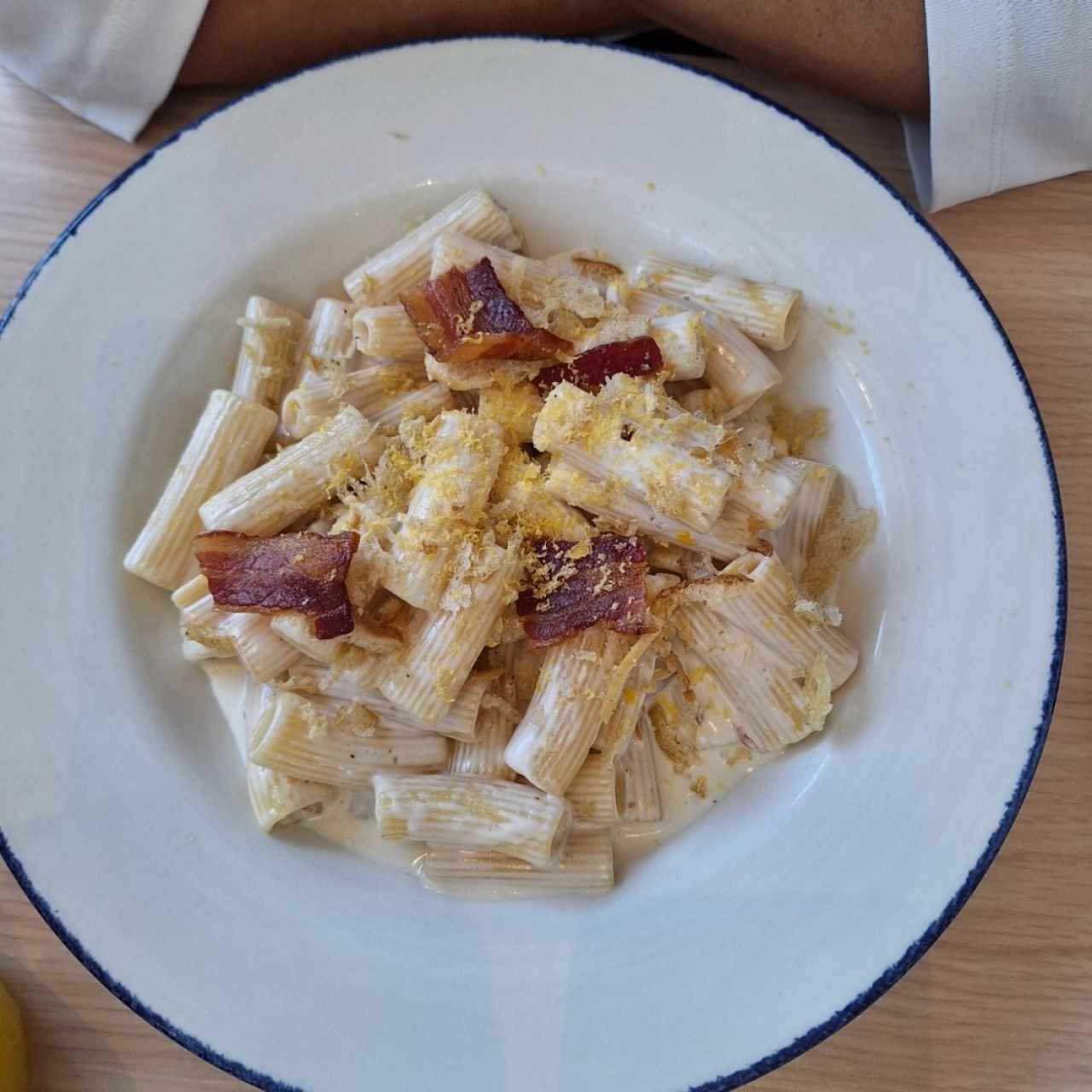 Rigatoni Ni Carbonara Ni Alfredo