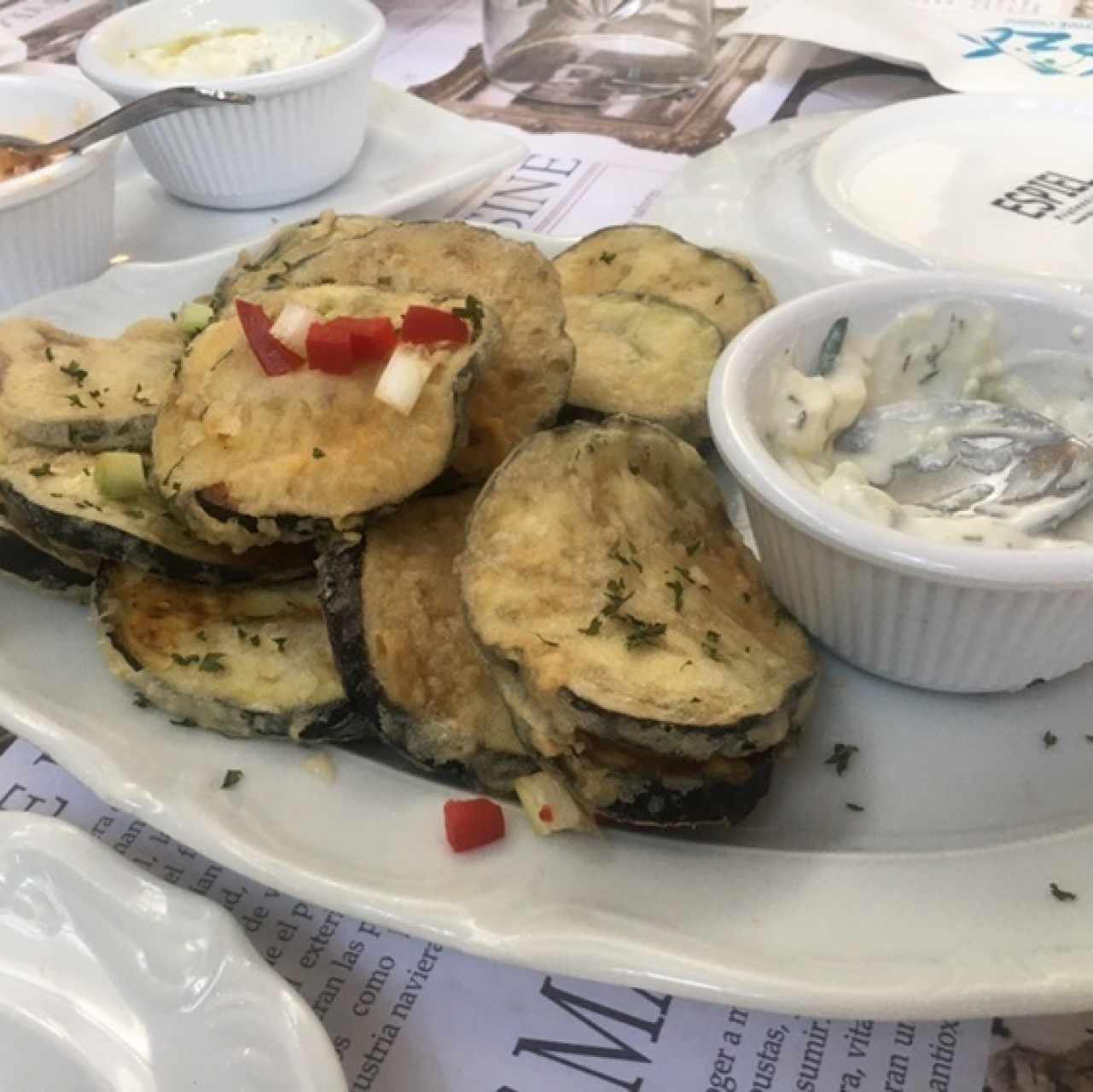 Berenjena Frita con tzatziki