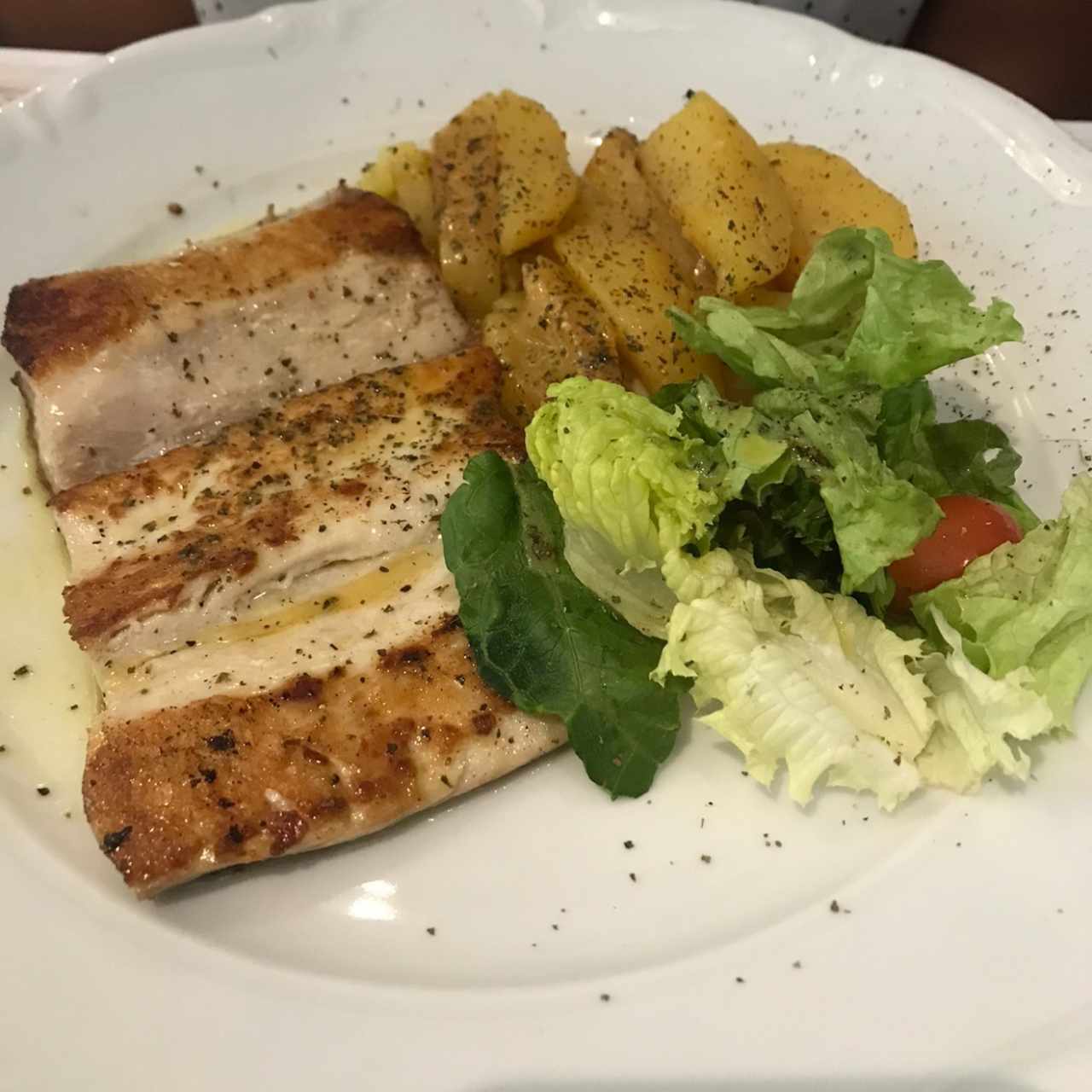 pescado a la plancha con papas