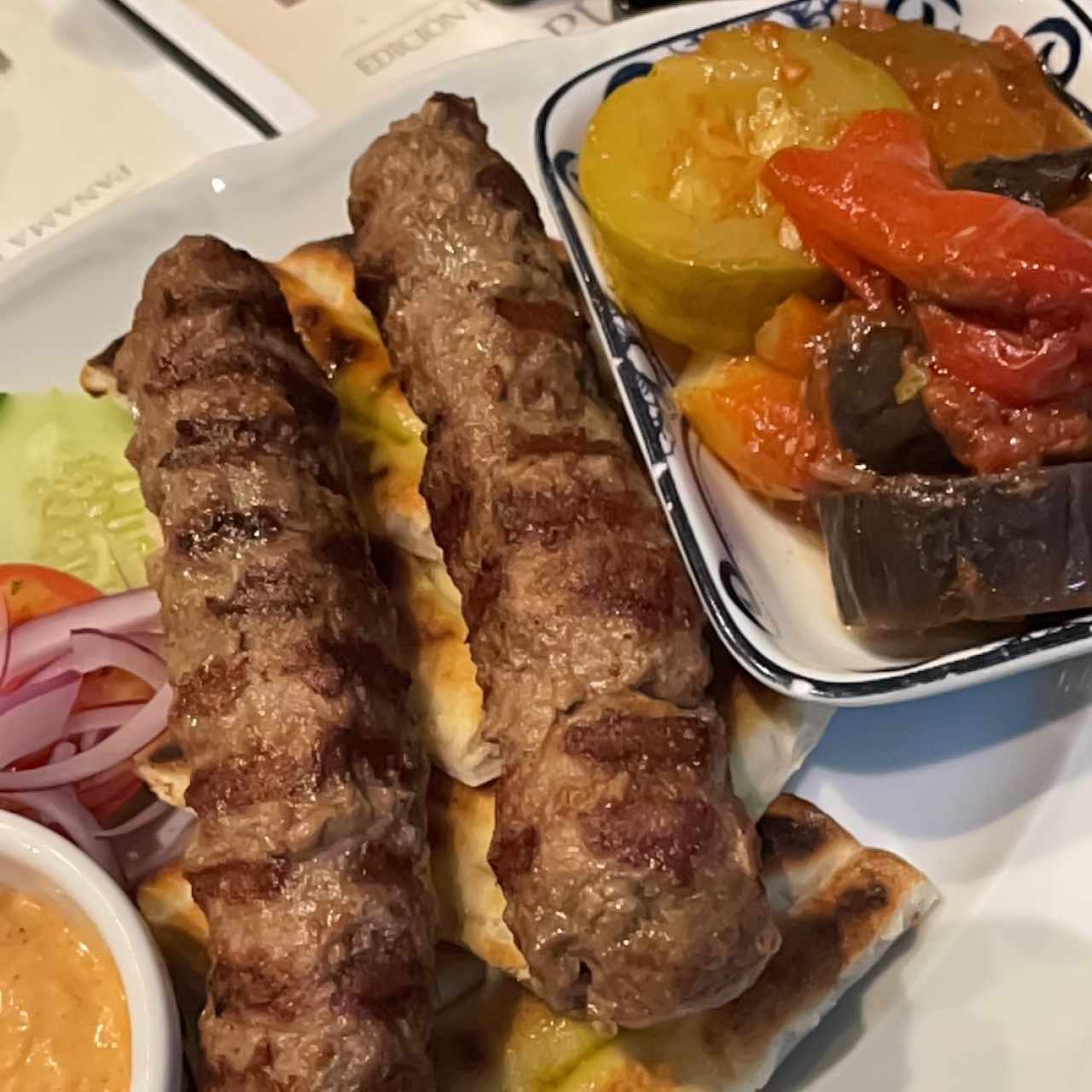 Platos Fuertes - Kebap sjara