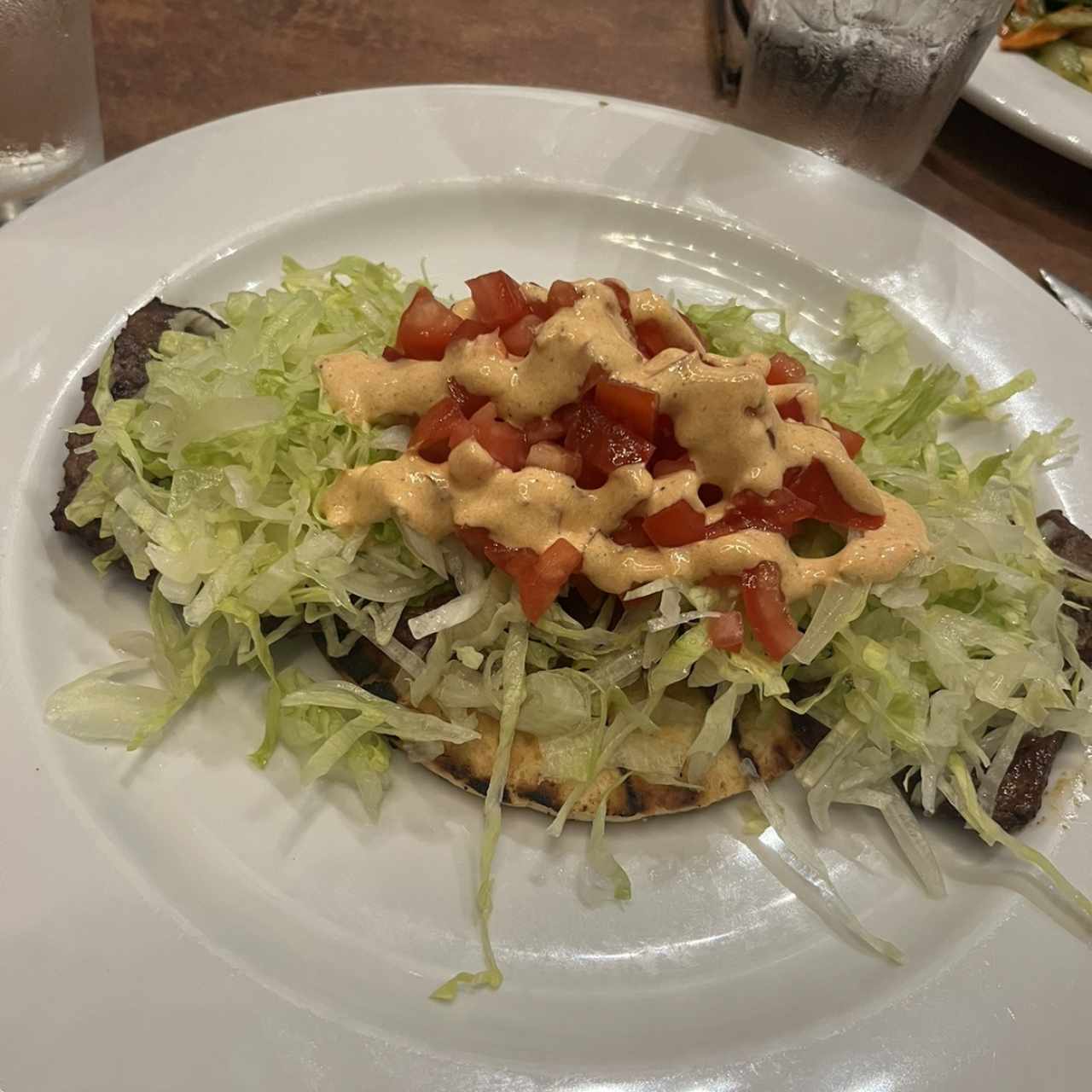 BEEFY (CON AREPA Y ENSALADA)