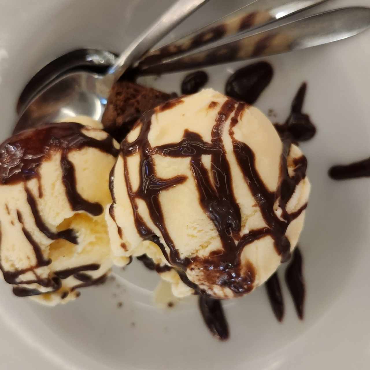 Postres - Brownie con helado