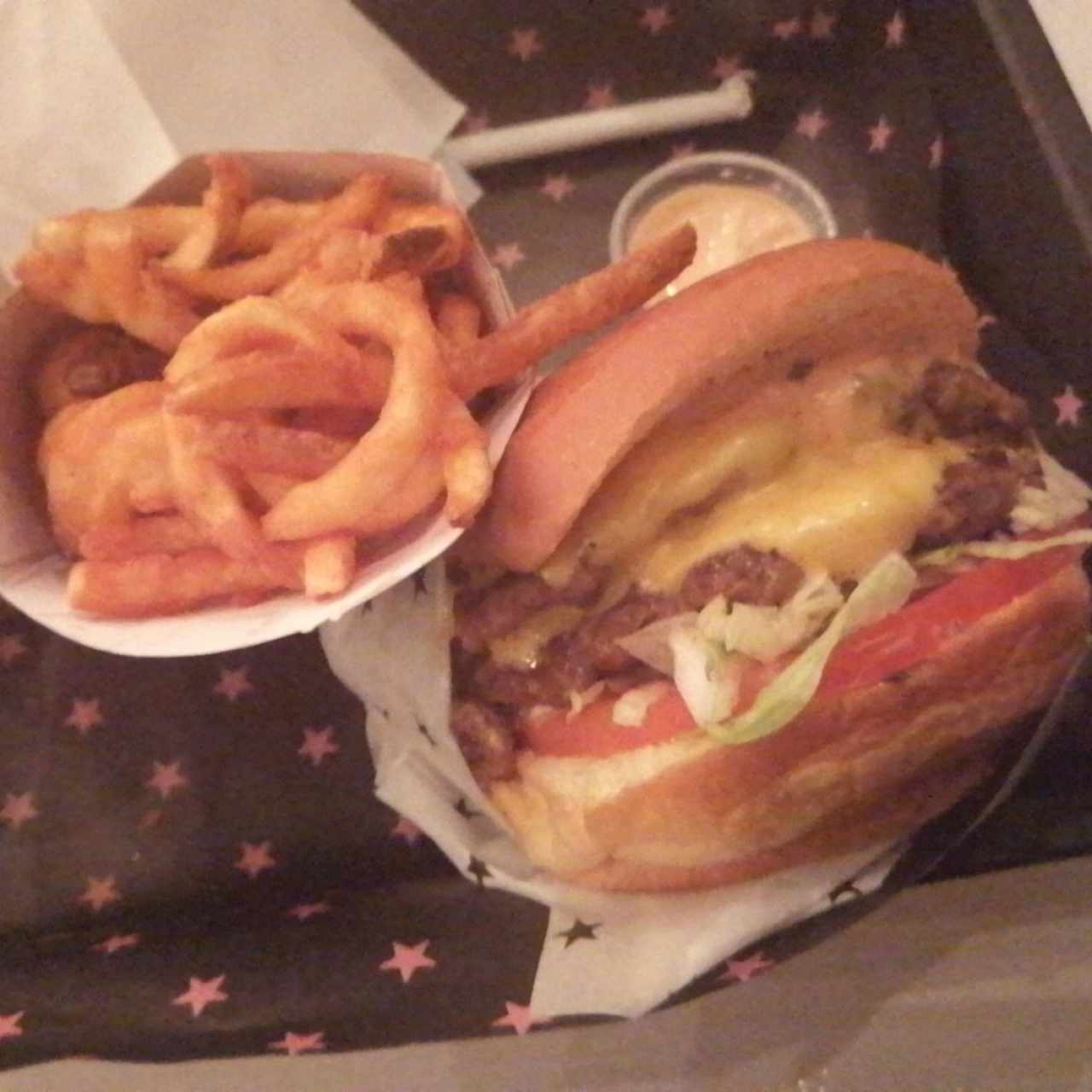 Hamburguesa Doble + Papas Curly