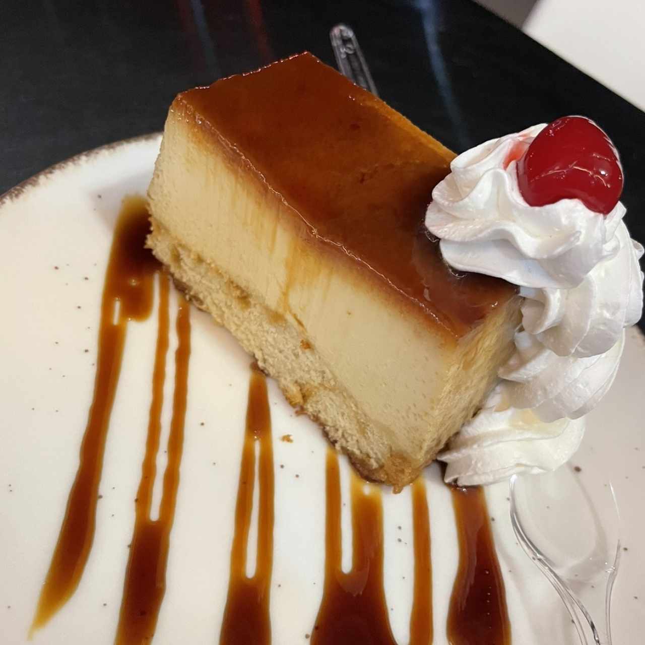 Flan escondido