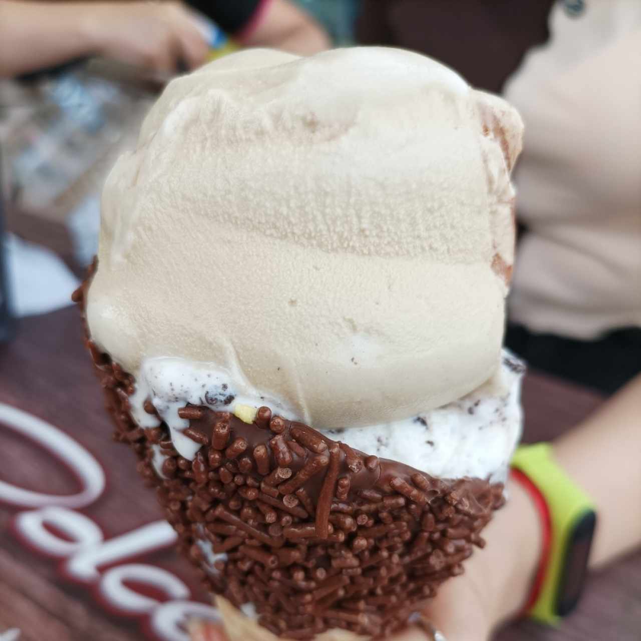 Cono de 2 bolas (Oreo y Café)