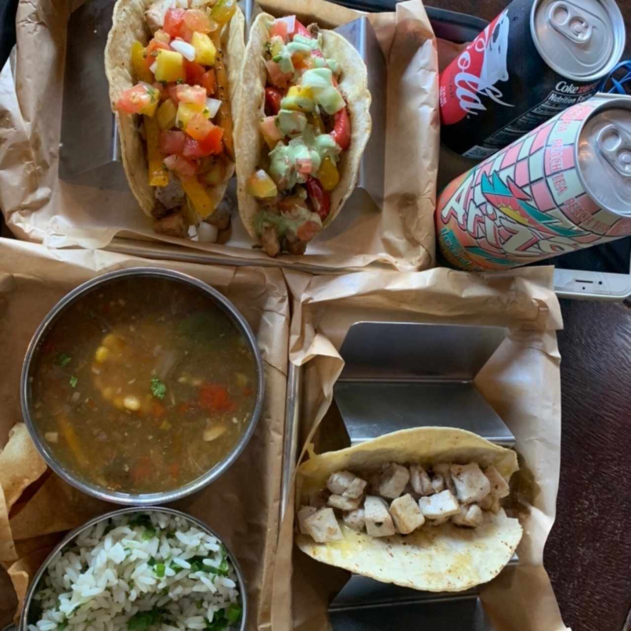 tacos de dorado y sopa del dia con arroz