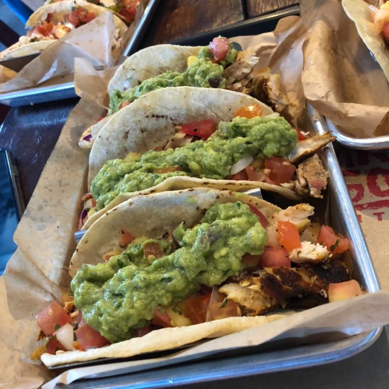 tacos de pescado ahumado