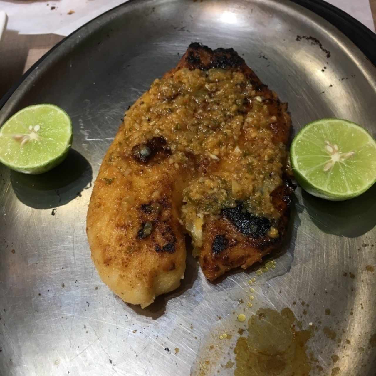 Filete de pescado al ajillo