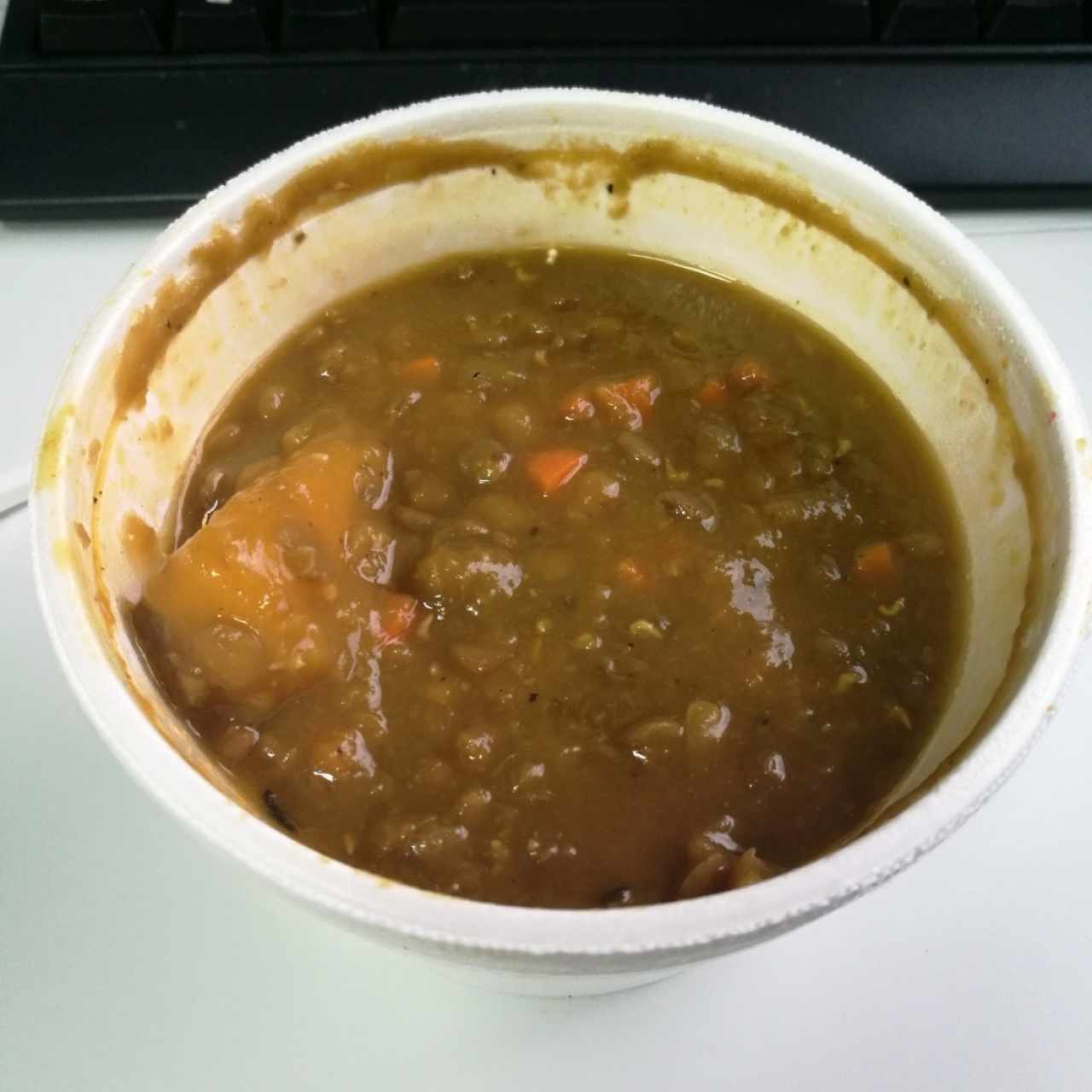 sopa de lentejas con carne