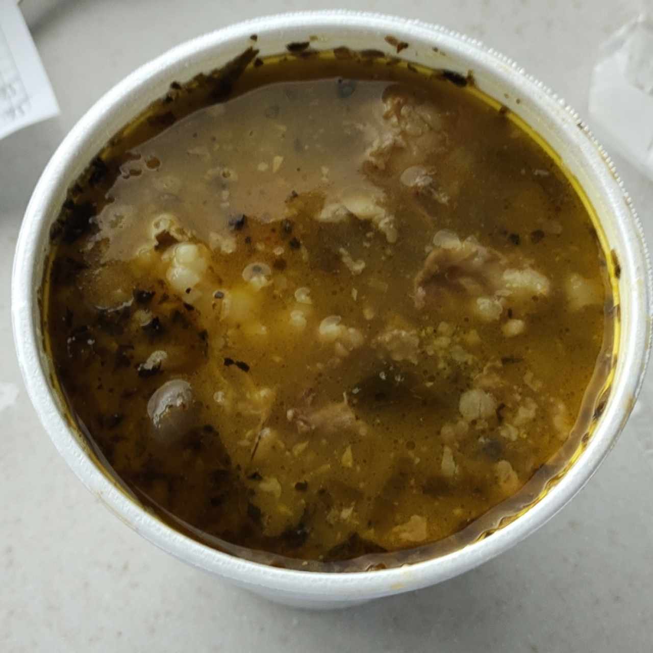 Sopa de Costilla de Res con frijoles ojitos negros