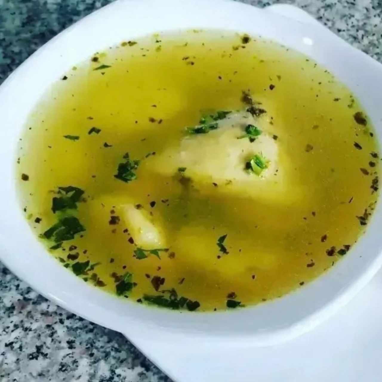 Sopa de pollo