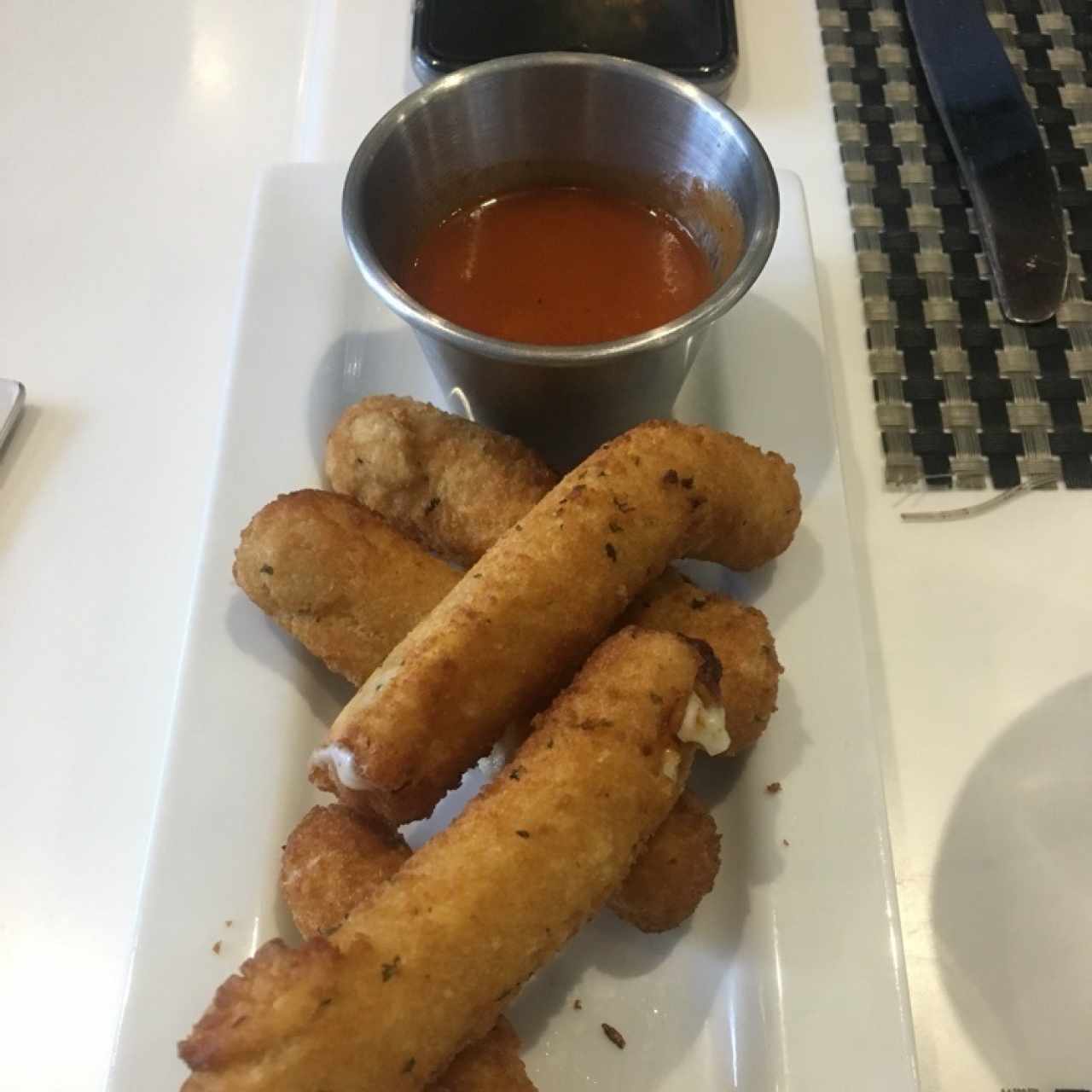 DEDOS DE MOZZARELLA / MOZZARELLA STICK