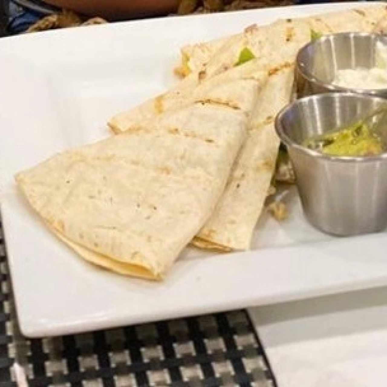 QUESADILLA DE POLLO / CHICKEN QUESADILLA